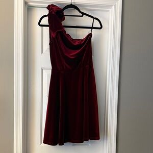 Elegant One Shoulder Burgundy Dress Size Small